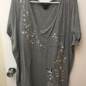 Torrid Embroidered Tee with Bird Size 3
